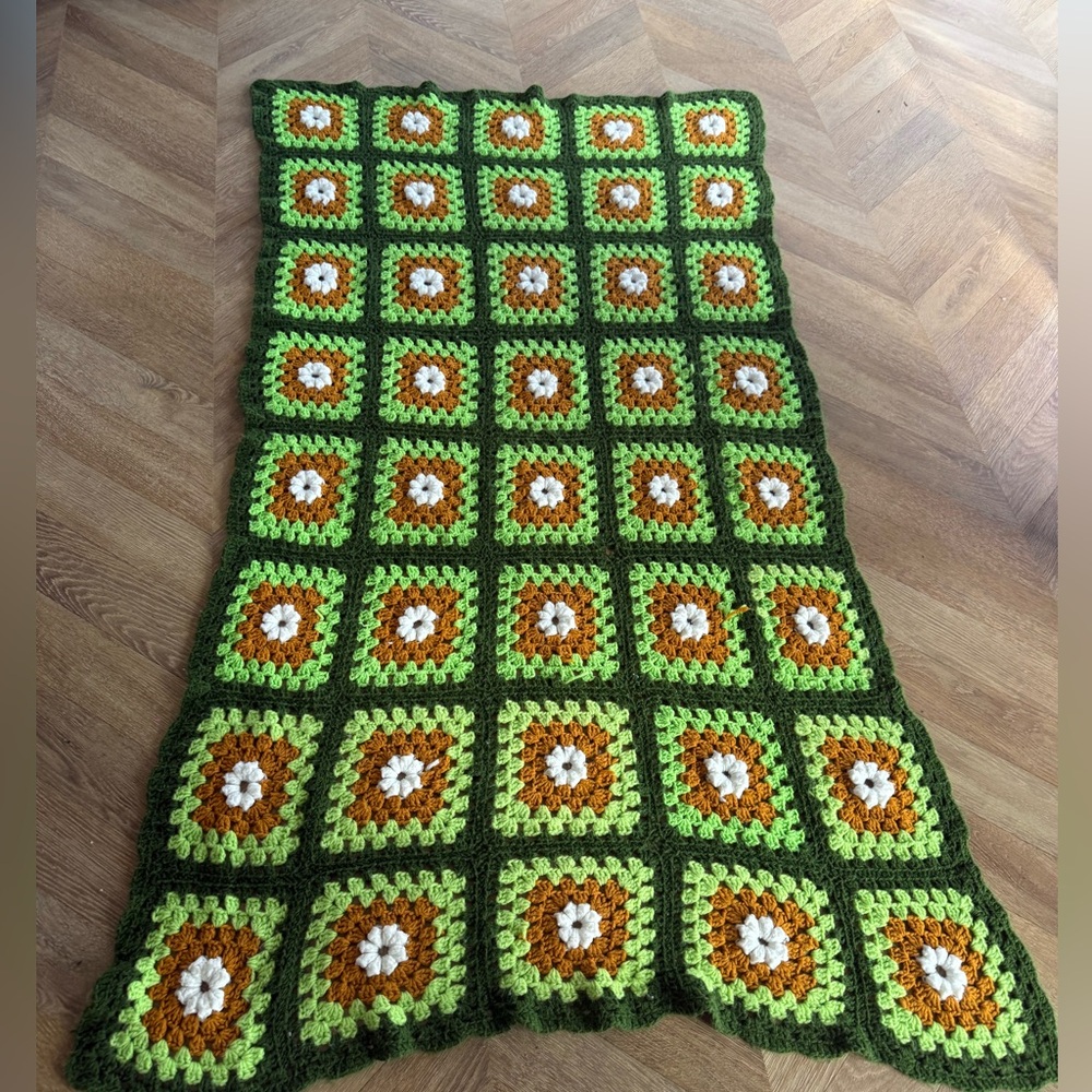 Handmade Crochet Granny Square Afghan‎ Blanket Cottage Unique Retro